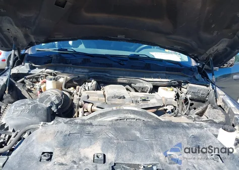 2017 Ram 2500 Tradesman 4X4 6'4 Box z USA, uszkodzony, nr VIN 3C6UR5CL2HG568310